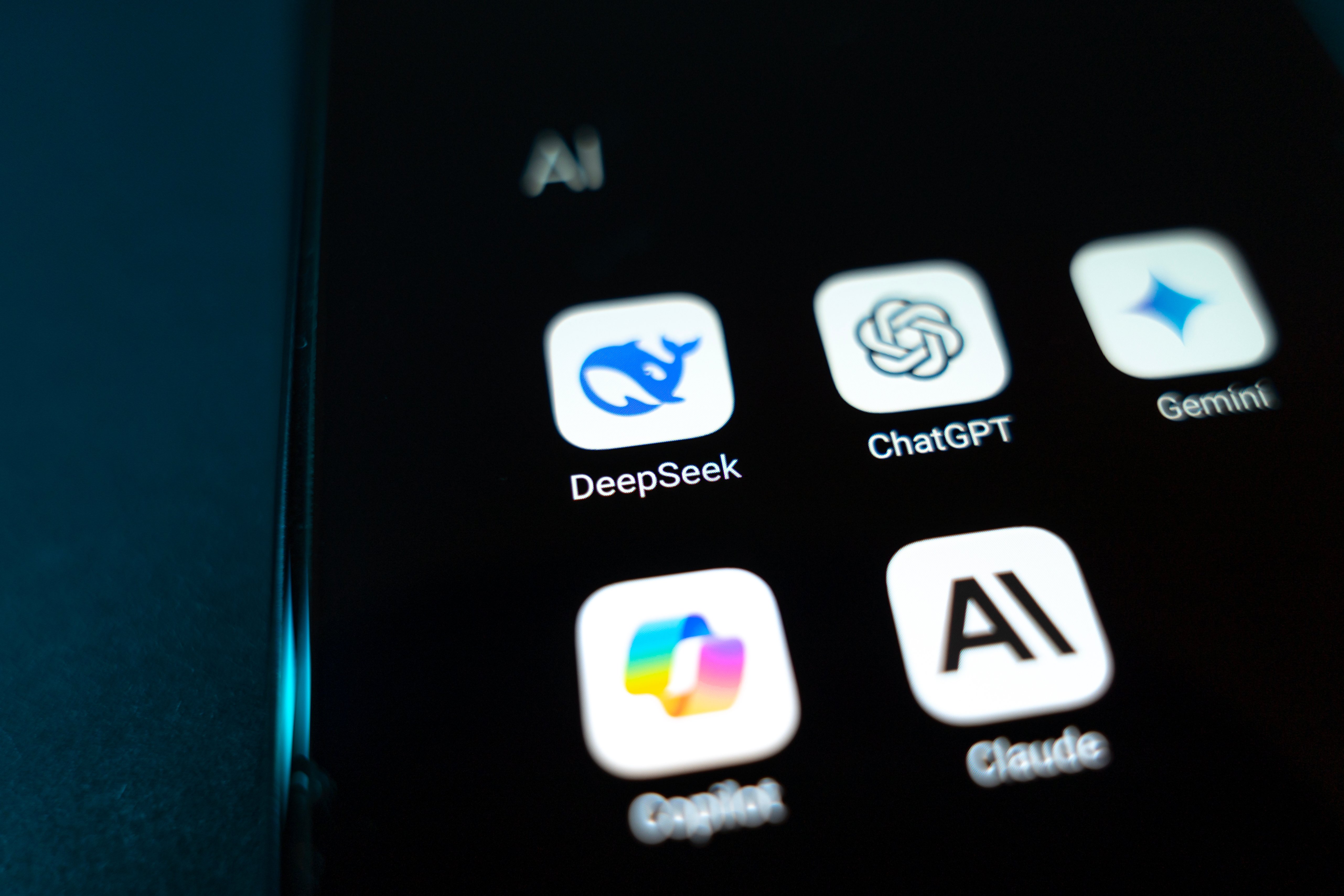 ChatGPT and DeepSeek